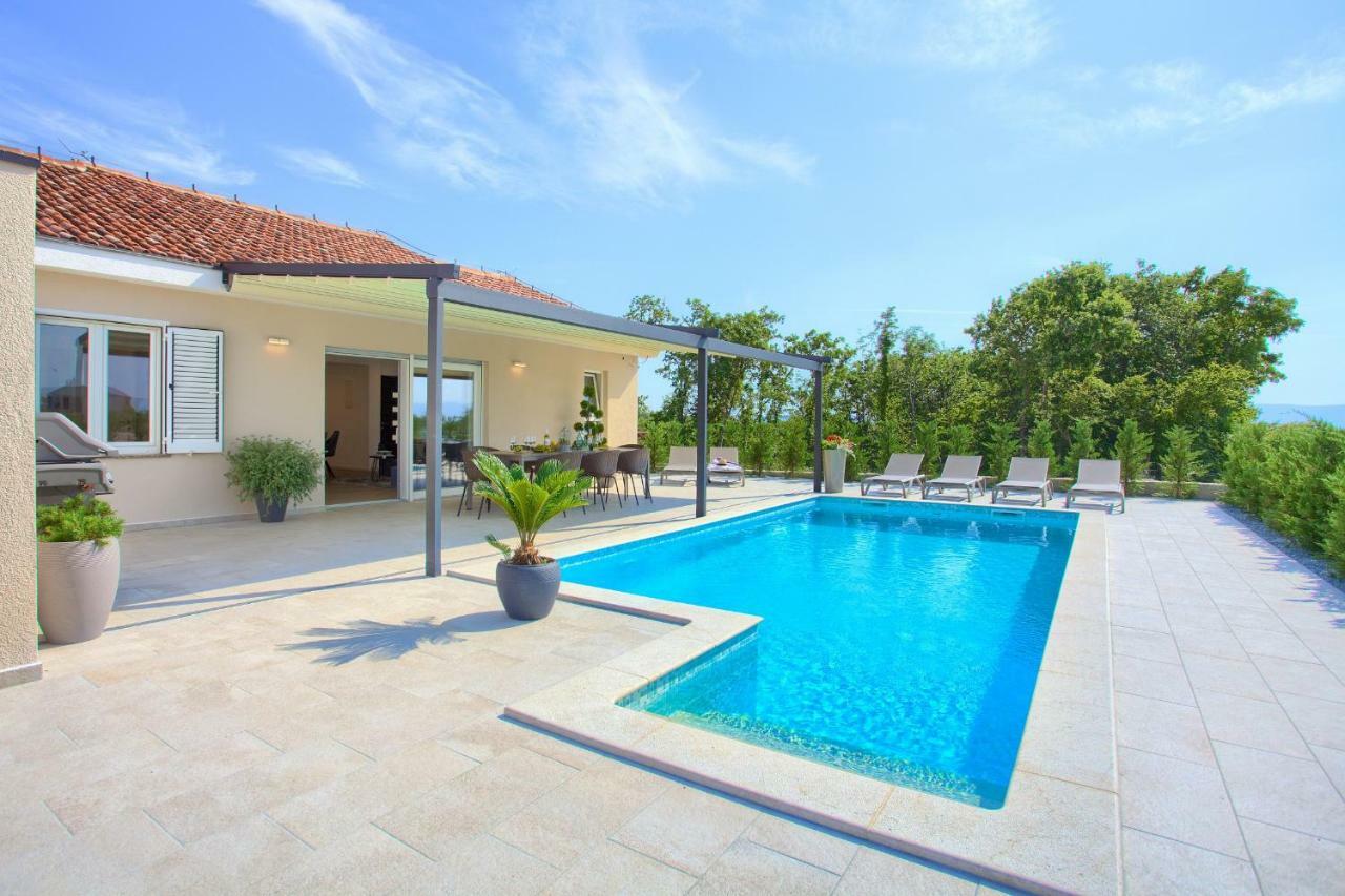 Holiday Home Elegant Vrh  Exterior foto